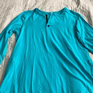 Lululemon men’s LS cotton tee